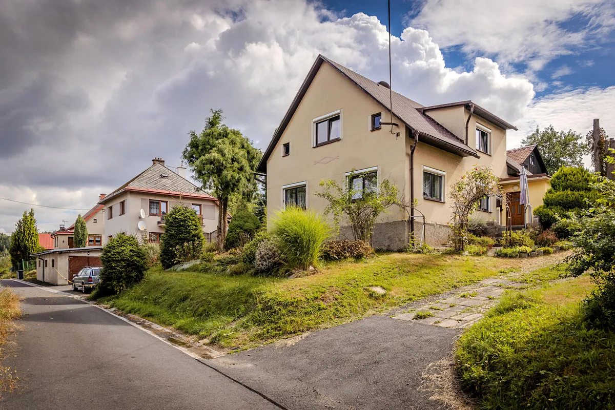 Prodej vícegeneračního domu 165 m², pozemek 1628 m²